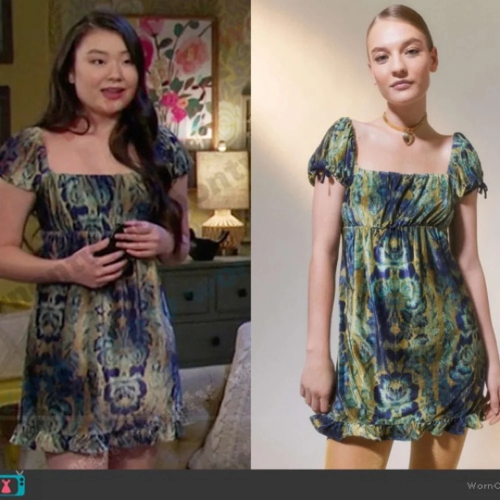 UO Claudette Velvet Babydoll Dress - Picture 4 of 4